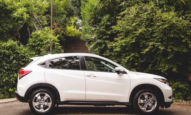 19 Rental Mobil Pontianak Lepas Kunci Murah 250K 24 Jam