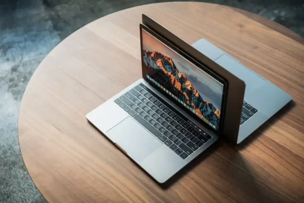 Lima Tempat Service Laptop Karawang Terdekat, Biaya 50K
