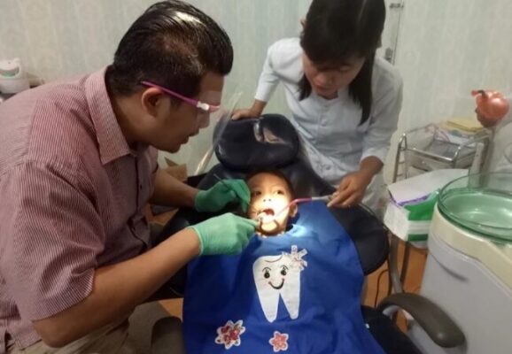 Lima Klinik Dokter Gigi Nganjuk Terdekat, Ada drg Ronny
