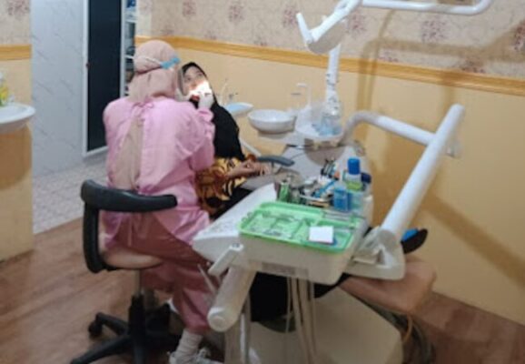 9 Praktek Dokter Gigi Jember Terdekat, Biaya 100K