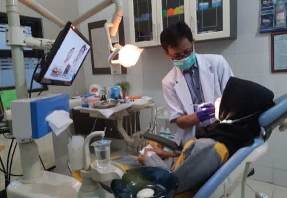 5 Spesialias Dokter Gigi Lumajang, Ada drg Nur Aini dan Bayu