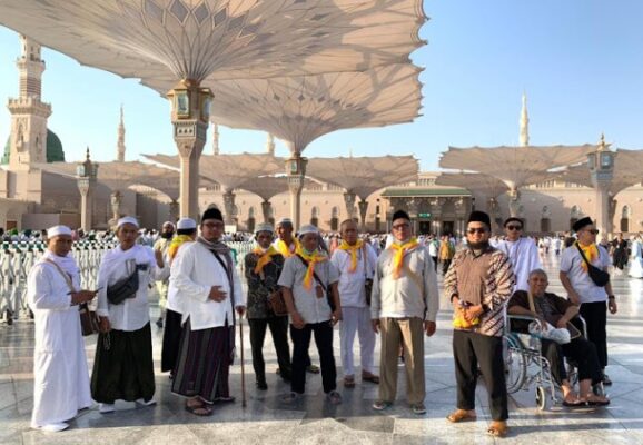 9 Travel Umroh Jogja Terpercaya, Paket Murah 25jt 2025