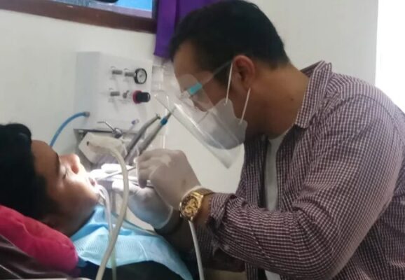 9 Spesialis Dokter Gigi Tulungagung Terbaik, Faskes BPJS