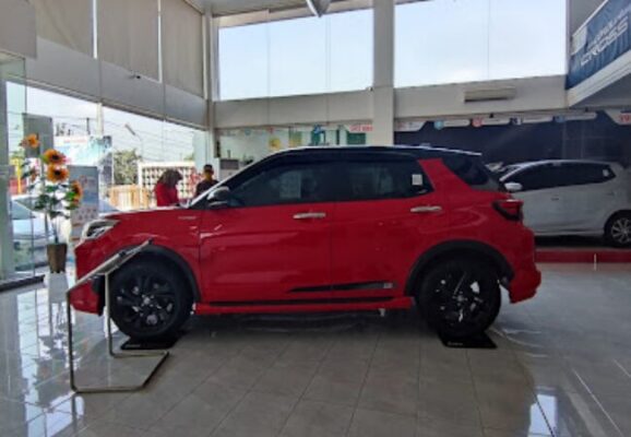 9 Dealer Toyota Mojokerto, Biaya Cicilan Mobil 2,2jt