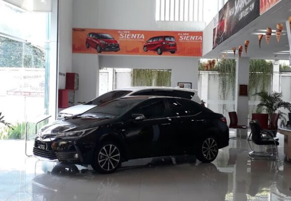 9 Dealer Toyota Jakarta, Promo Harga Cicilan 1,5jtan