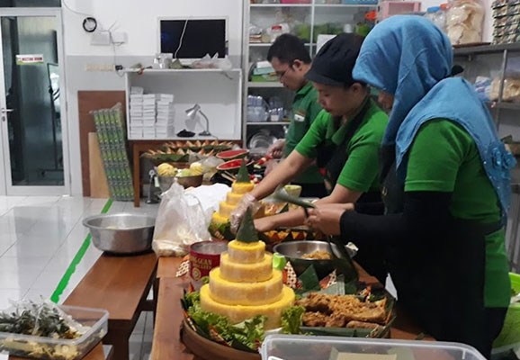 10 Catering Surabaya Murah dan Lezat Mulai Rp15.000