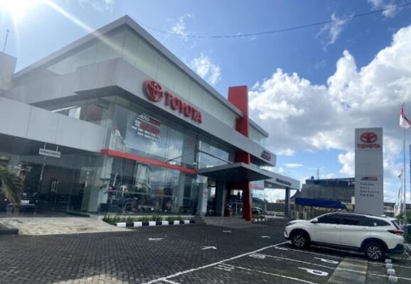 5 Showroom Dealer Toyota Bukittinggi, Biaya DP 18jt