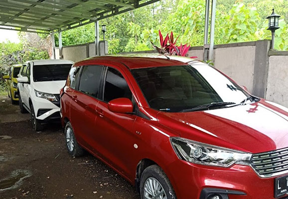 10 Rental Mobil Sampang Murah, Lepas Kunci Mulai Rp250.000