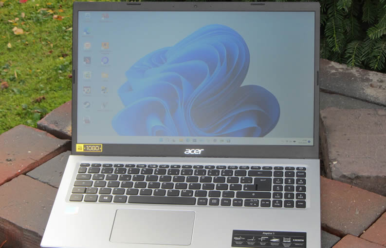 Toko Laptop Bekasi Recommended Untuk Mahasiswa yang Tengah Mengerjakan Skripsi 2025.