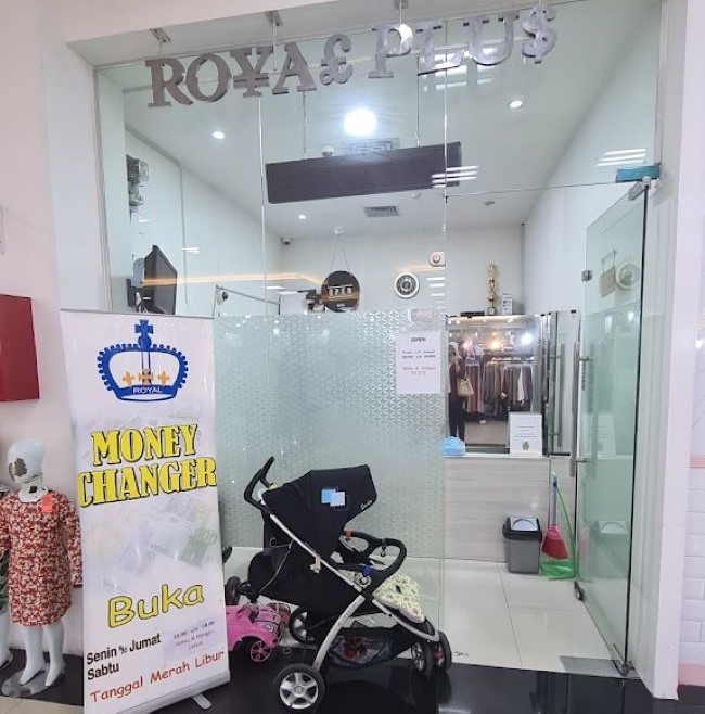 Royal Plus Money Changer Jakarta Timur : Gambarnya by Google