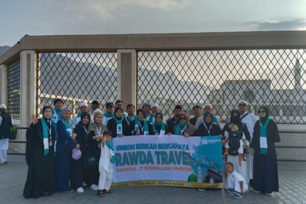 10 Tour Travel Umroh Bandung Terbaik Biaya 24,9jt 2025