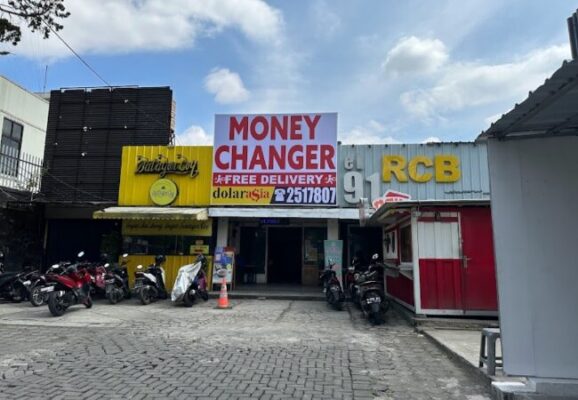 4 Lokasi Money Changer Dago Bandung Jabar, Termasuk Nomor Telepon dan Jam Buka
