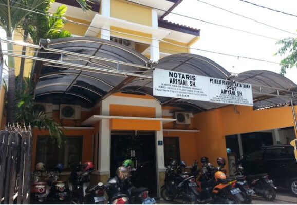 9 Daftar Kantor Notaris Surabaya Yang Terbaik & Murah