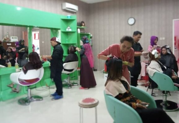 Lima Salon Pati Yang Bagus dan Terbaik, Biaya Murah Mulai 15rb
