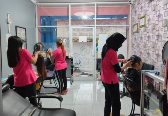 9 Salon Purwokerto Terdekat Yang Bagus dan Terbaik, Tabel Tarifnya Murah Mulai 7rb